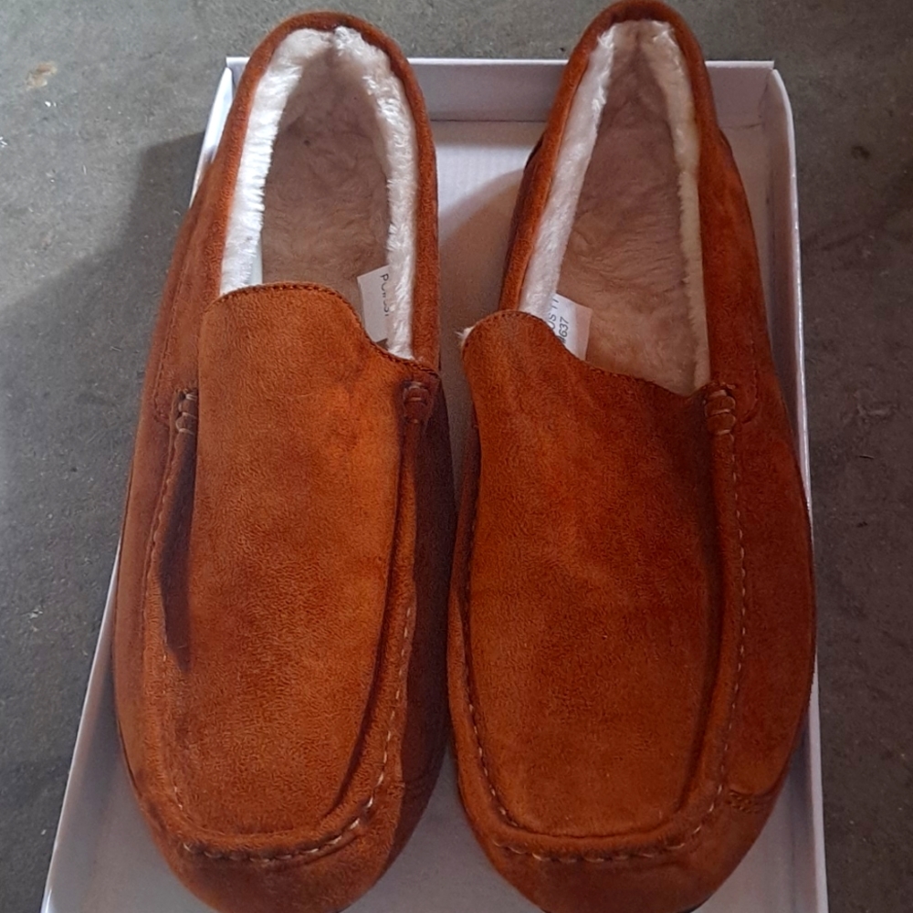 Paw size 11 men's slippers